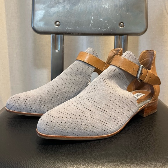 Steve Madden Gray and Tan Suede Booties - Picture 1 of 3